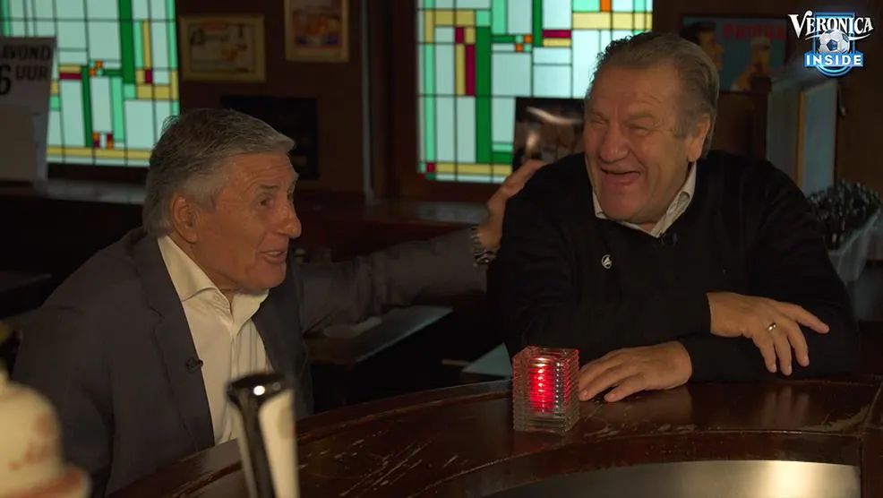 Sjaak Swart geniet als Jan klappen uitdeelt bij Veronica Inside!