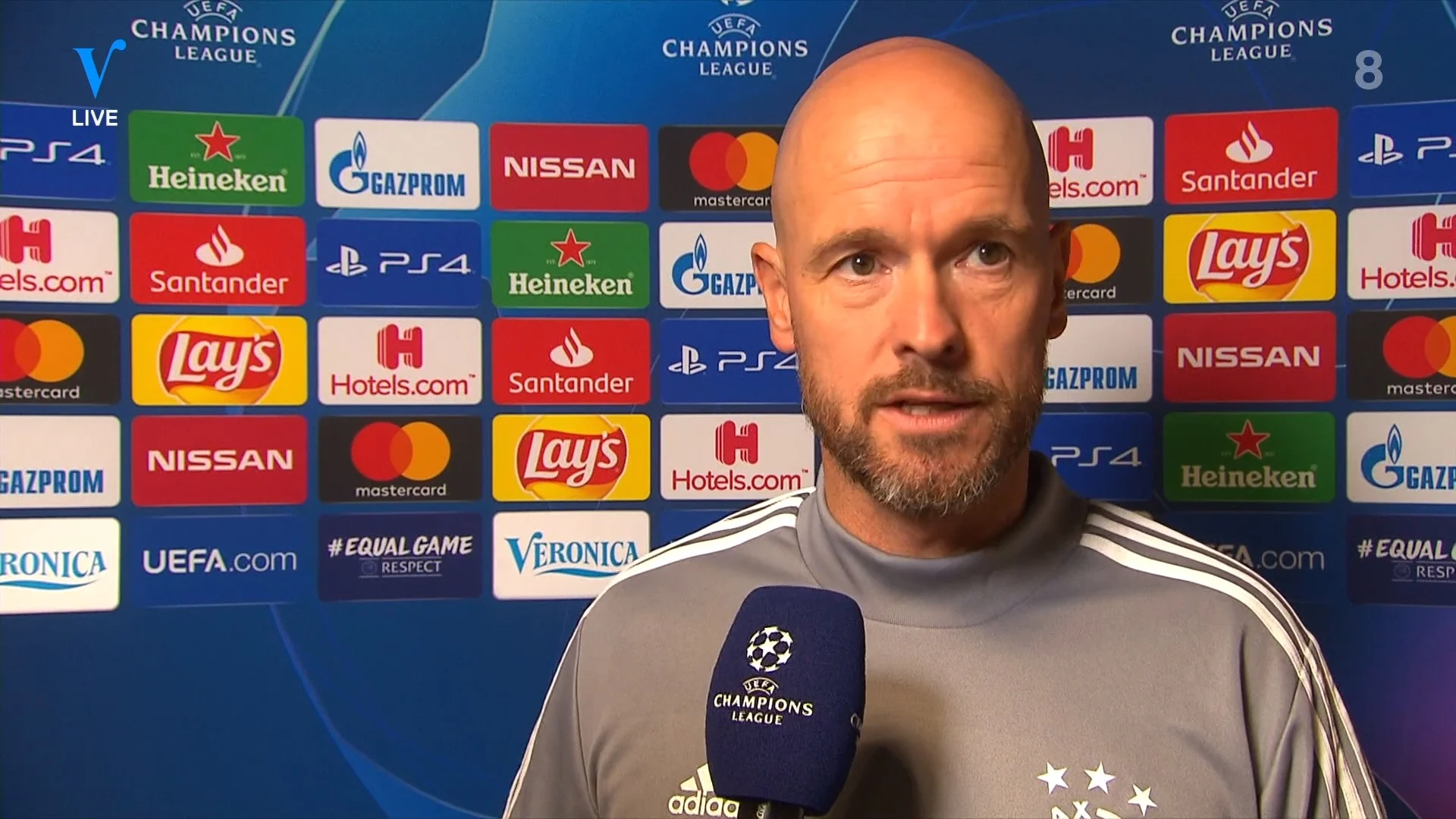 René ziet interview Ten Hag: 'Het lult maar'