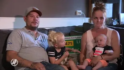 Baby Mace werd geboren in de auto: 'De navelstreng zat om zijn nekje'