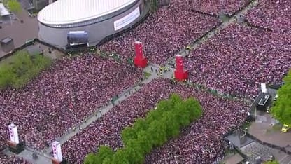 Kleine 30 aanhoudingen tijdens huldiging Ajax
