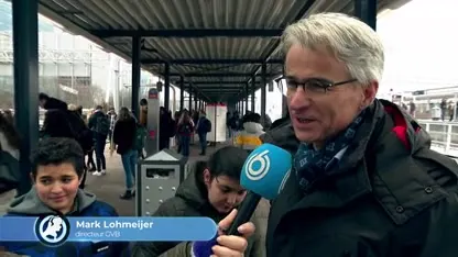 Yassir (11) en Berra (12) maken voor één dag de dienst uit bij de GVB