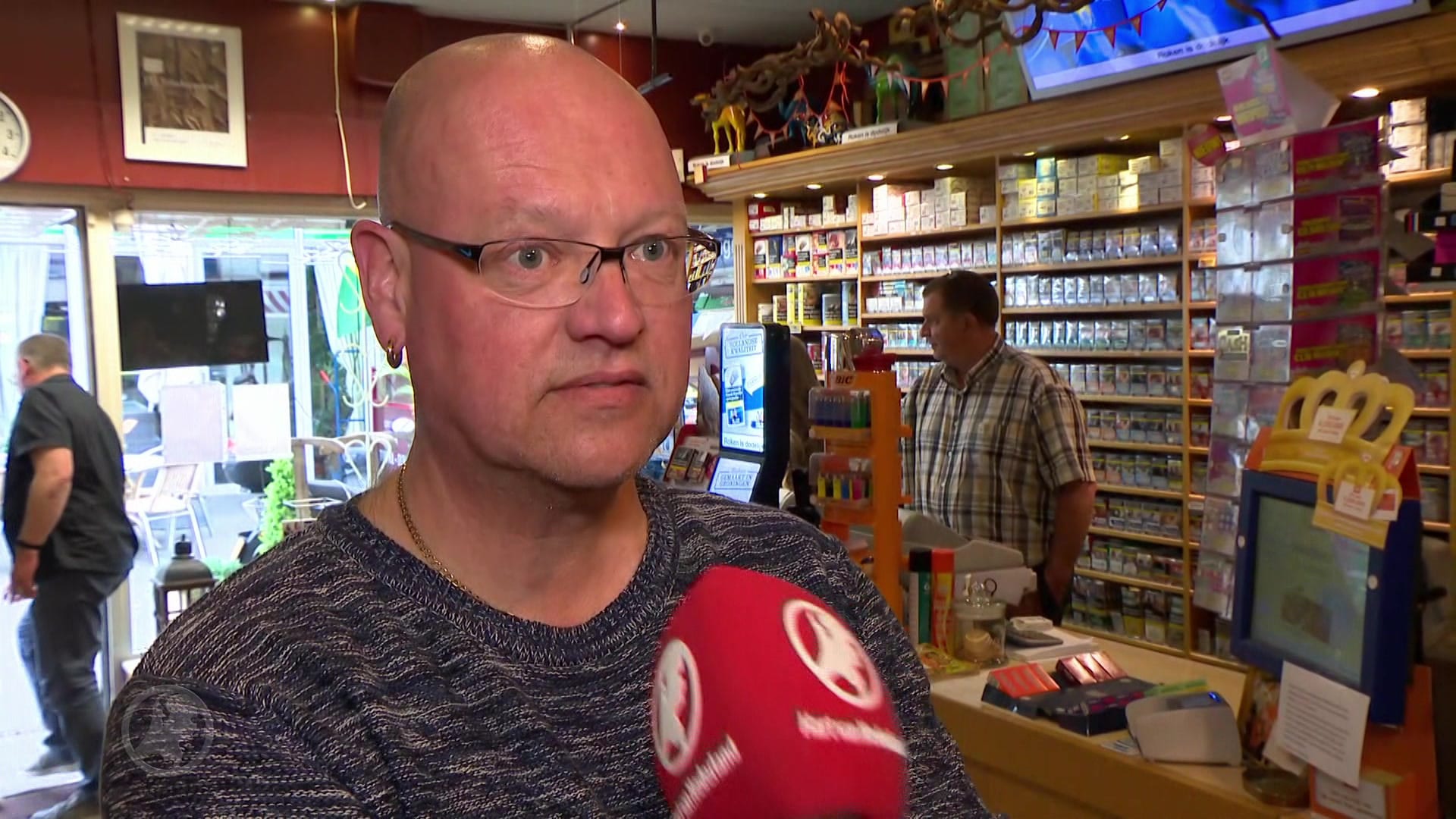 Klanten nemen Amersfoortse tabakszaak over van zieke Gert