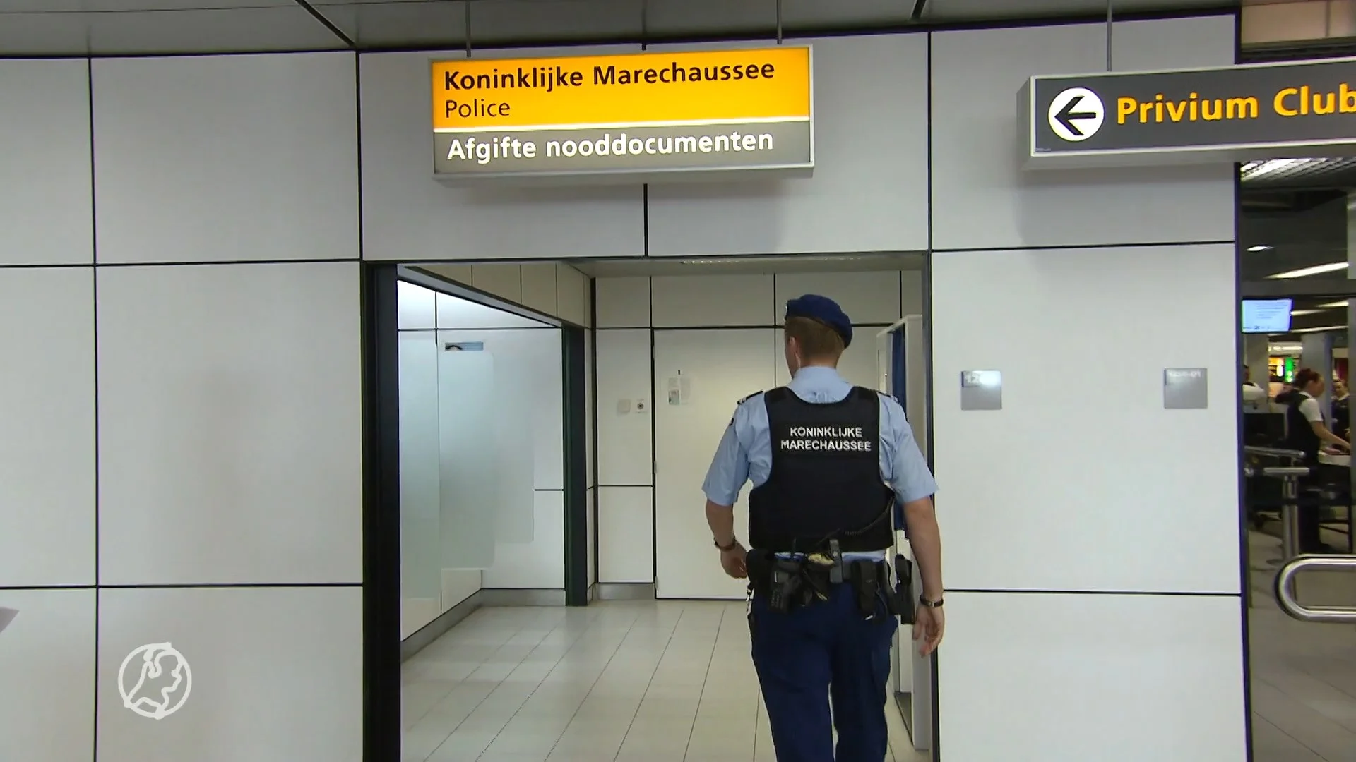 ‘Etnisch profileren bij grenscontrole is pijnlijk en moet sto...