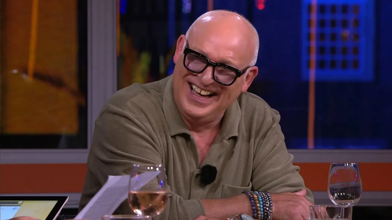 René imiteert Harry Mens: ‘Dat is wat ‘ie dan doet!’