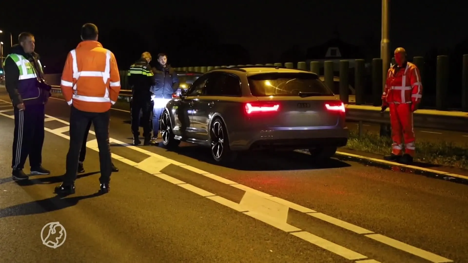 Bestuurder ramt voorganger op N209, vlucht te voet