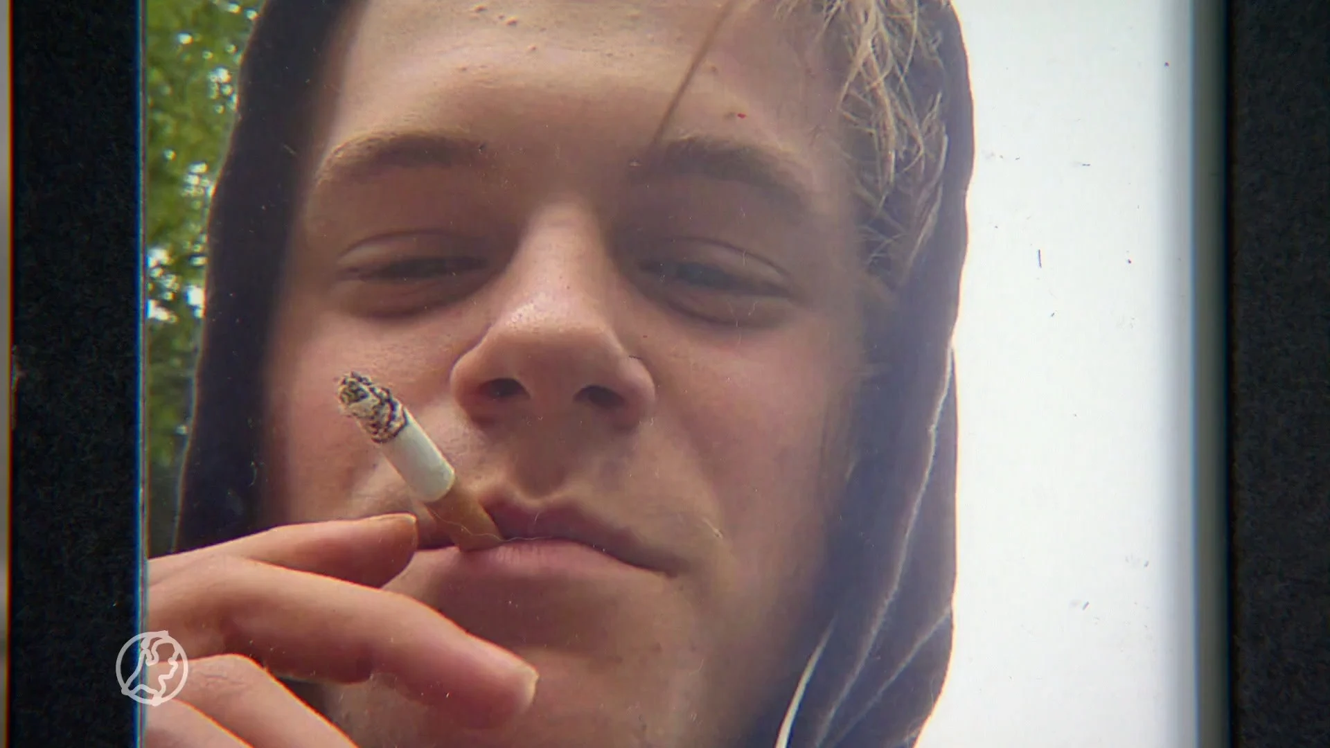 Roy (19) pleegt zelfmoord in crisiskliniek: 'Hij pakte me vas...