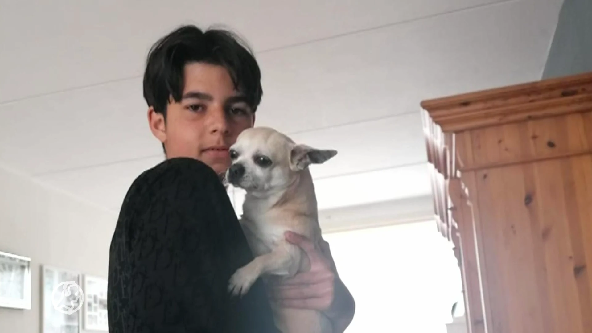 Grote opkomst bij stille tocht voor doodgestoken Dani (14) in Hoorn