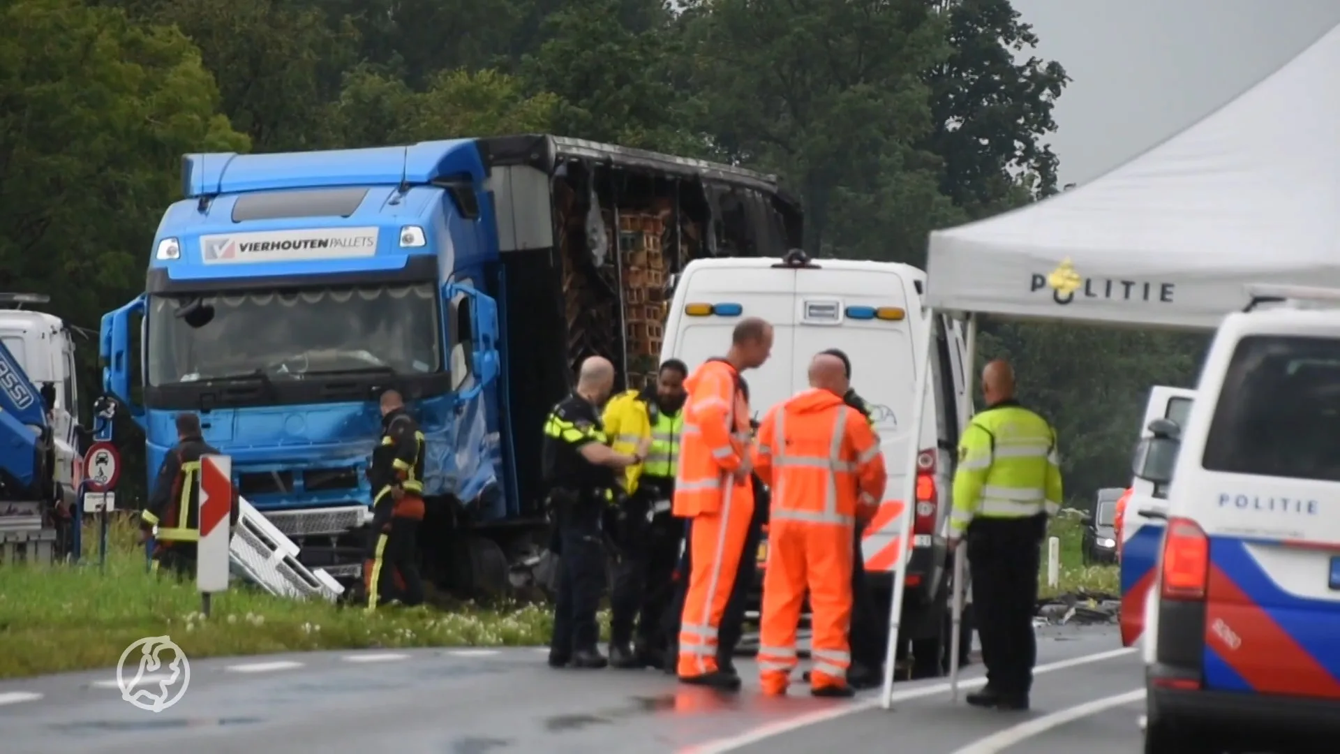 Dode en drie gewonden bij verkeersongeluk op N210