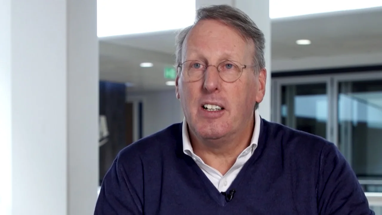 'Keje Molenaar wordt als een kleine jongen aan de kant gezet door RvC Volendam, echt schandalig'