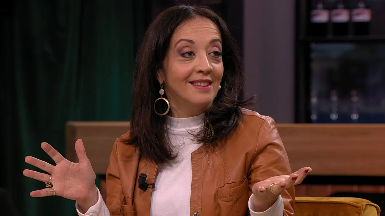 Ebru Umar over haar arrestatie in Turkije: 'Ik werd van m'n bed gelicht'