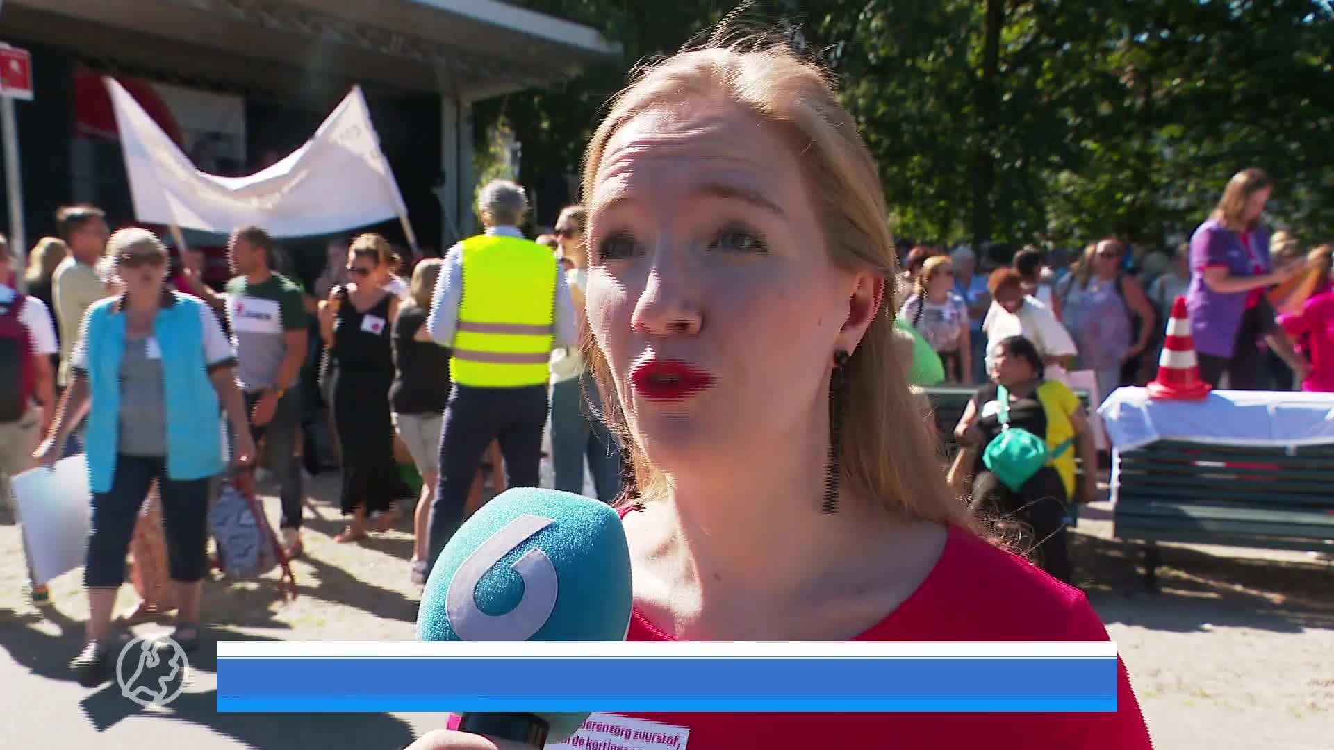 Demonstratie in Den Haag tegen 'kaalslag' ouderenzorg