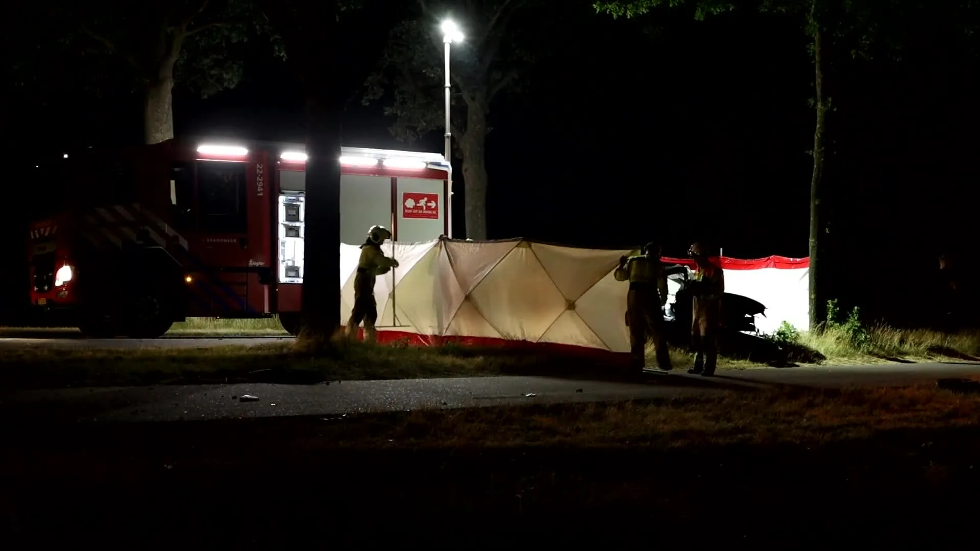 Passagier (20) overleden bij eenzijdig ongeluk in Landhorst