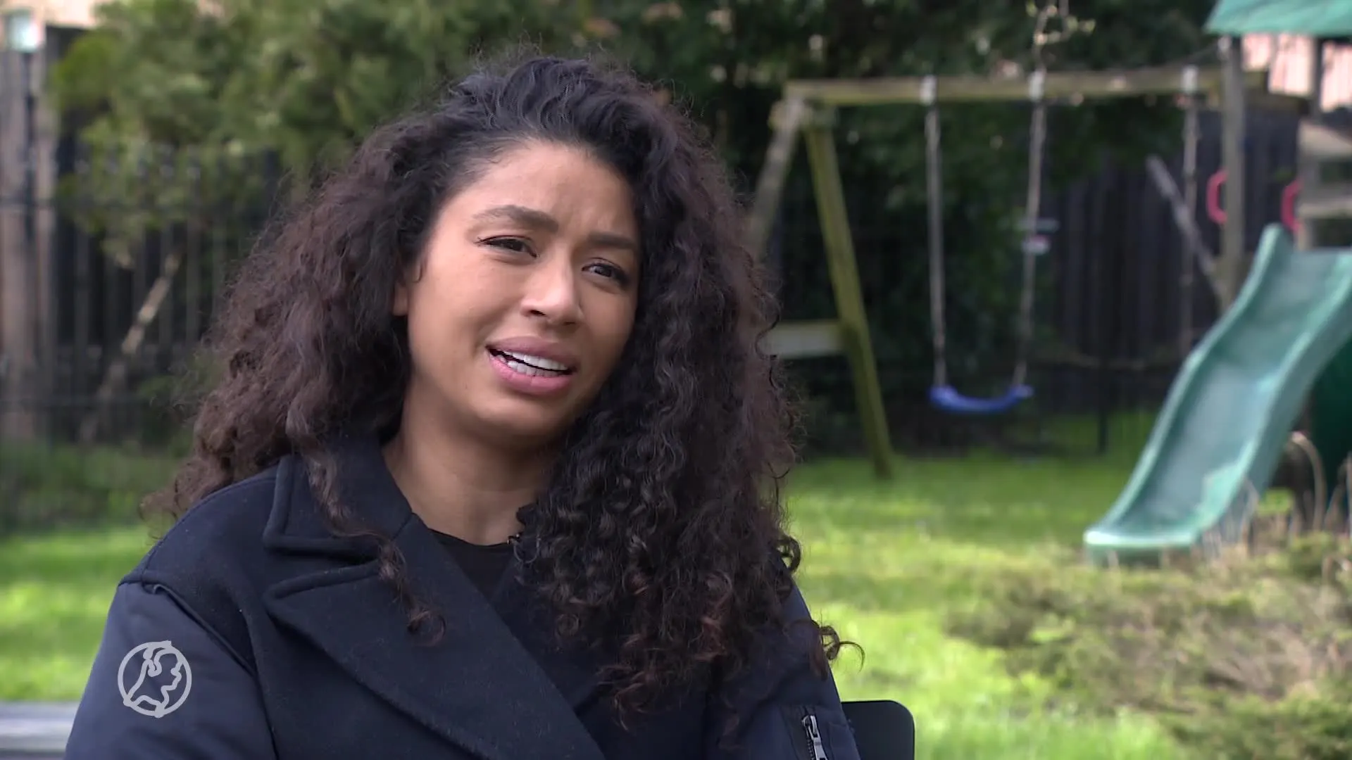 Oppasoma Roxy overvallen door mannen met maskers in woning dochter