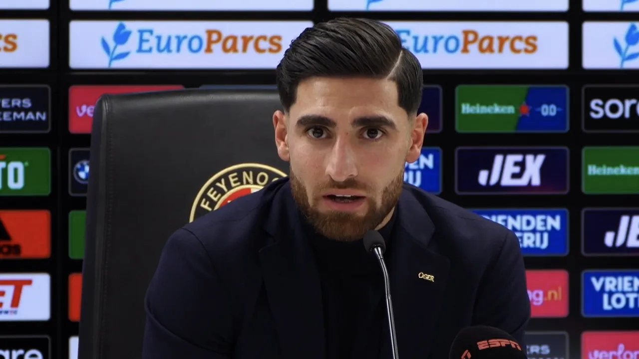 Jahanbakhsh leert na opstootjes: 'Ik ben niet zo'n speler'