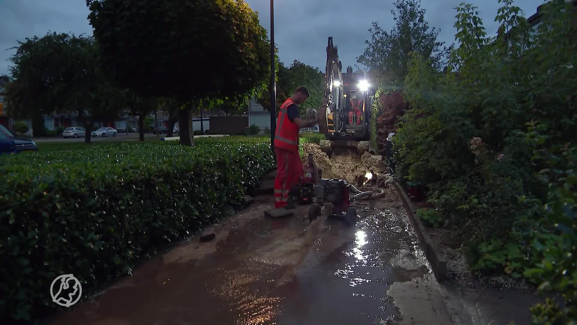 Straten blank en huizen ondergelopen door gesprongen waterleiding in Breda