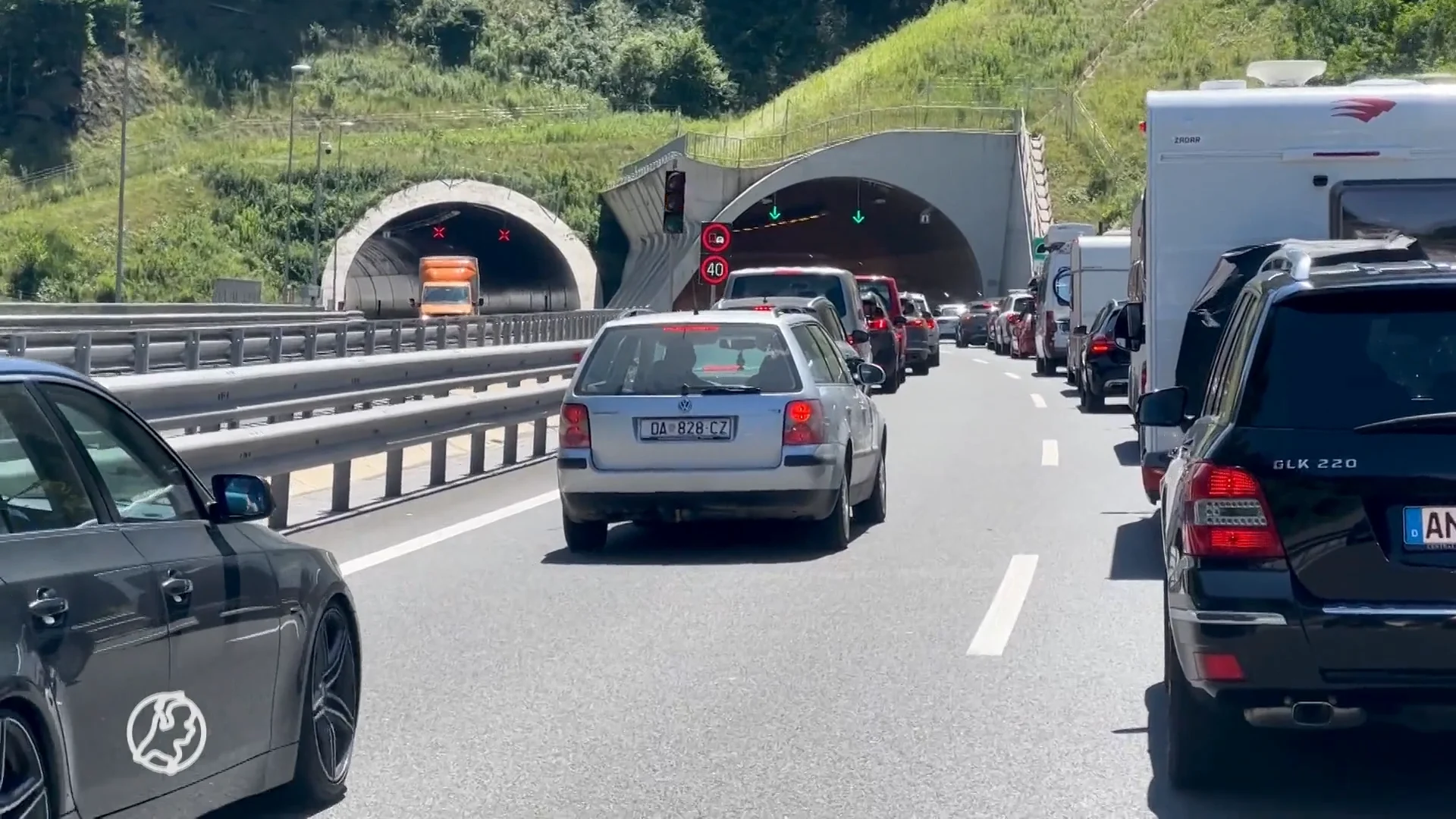 De zomervakantie is begonnen: dat wordt ouderwets in de file staan