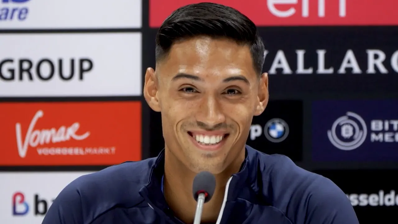 Reijnders sluit vertrek bij AZ uit: 'Geen reden om weg te gaan hier'