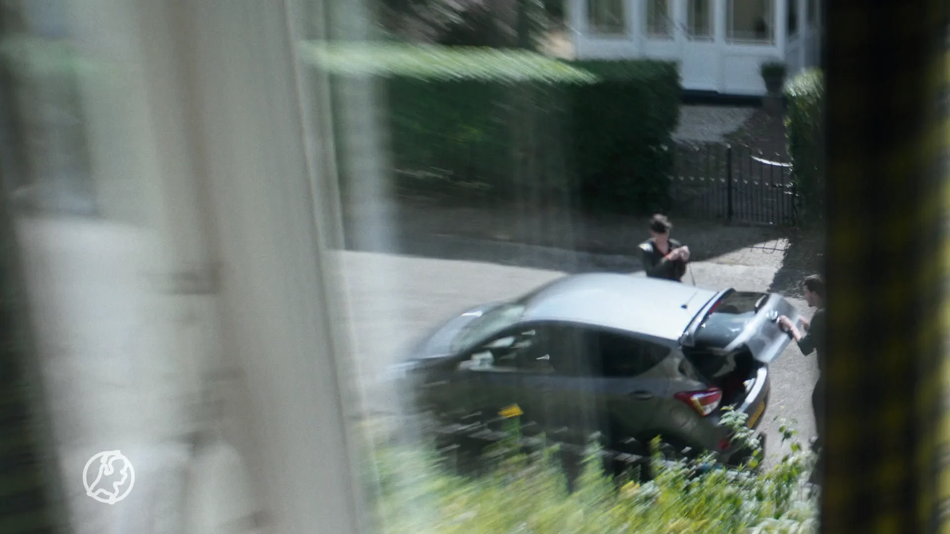 Rachelle's vrienden redden haar van haar gewelddadige man