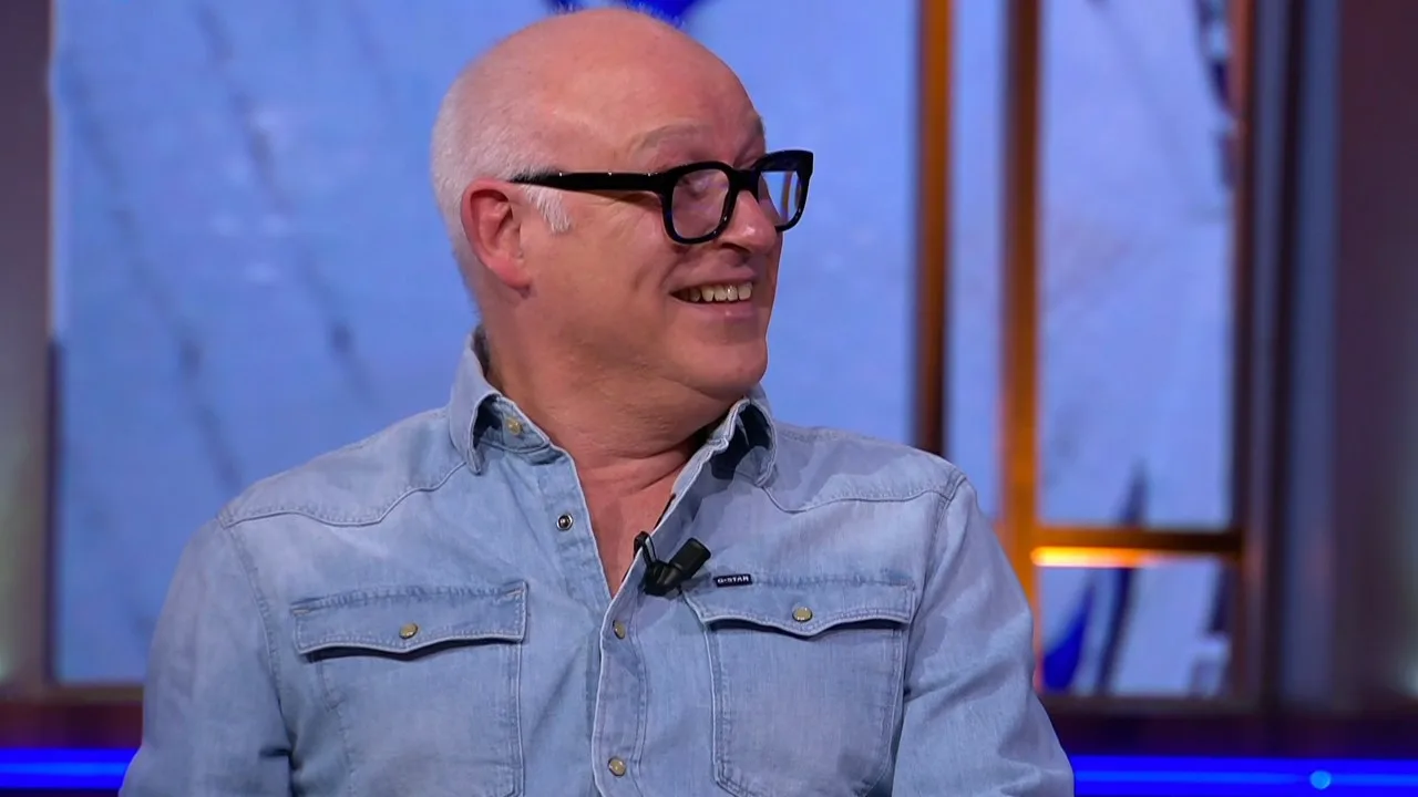 Johan en René analyseren voetbalanalisten: 'Dat is spuit elf!...