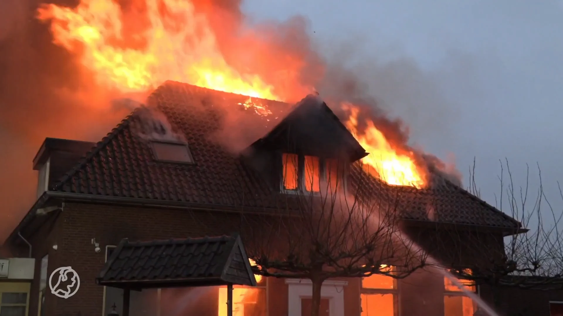 Grote uitslaande brand bij partycentrum in Drempt
