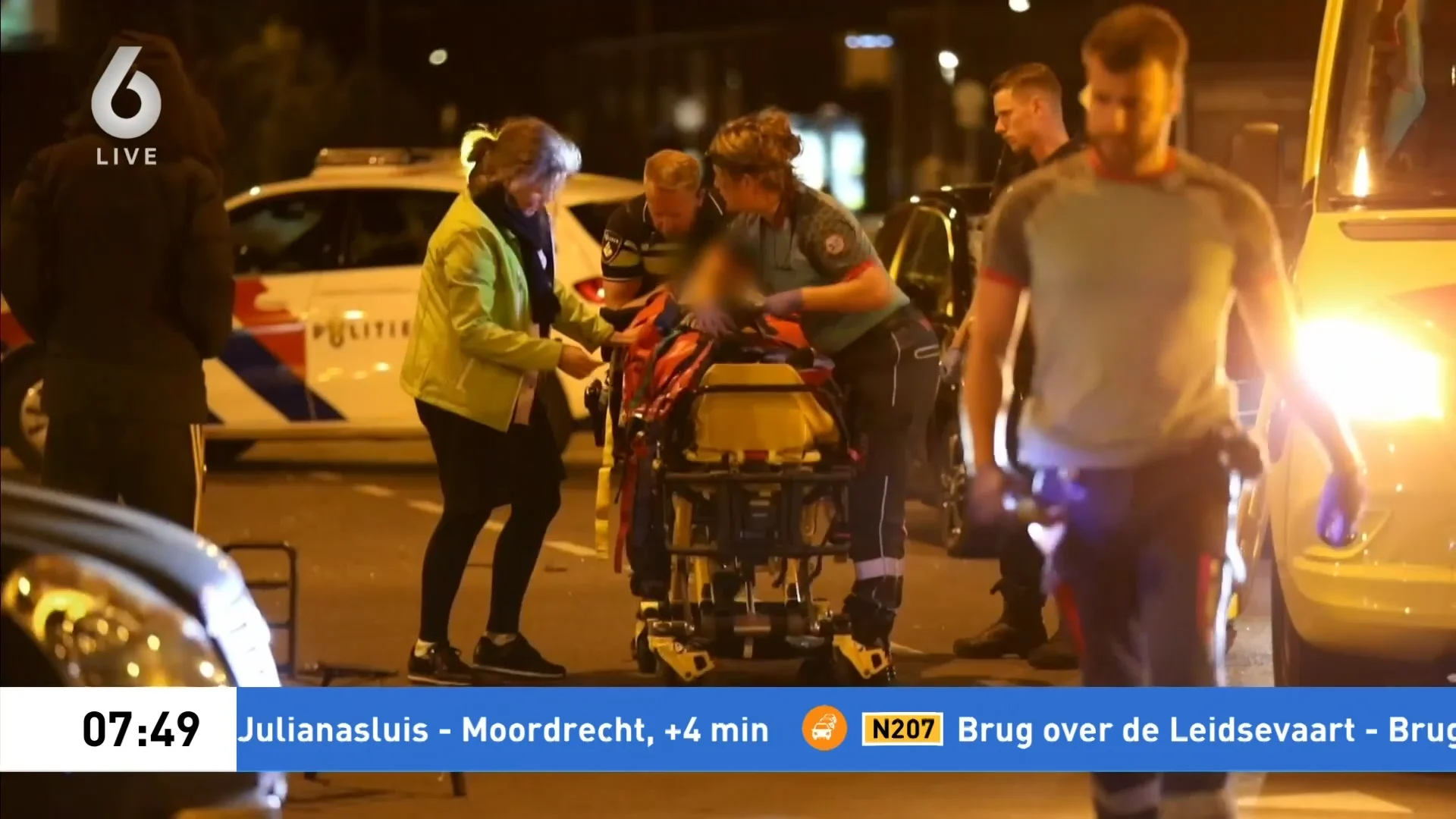 Jongen en meisje aangereden en vliegen meters door lucht