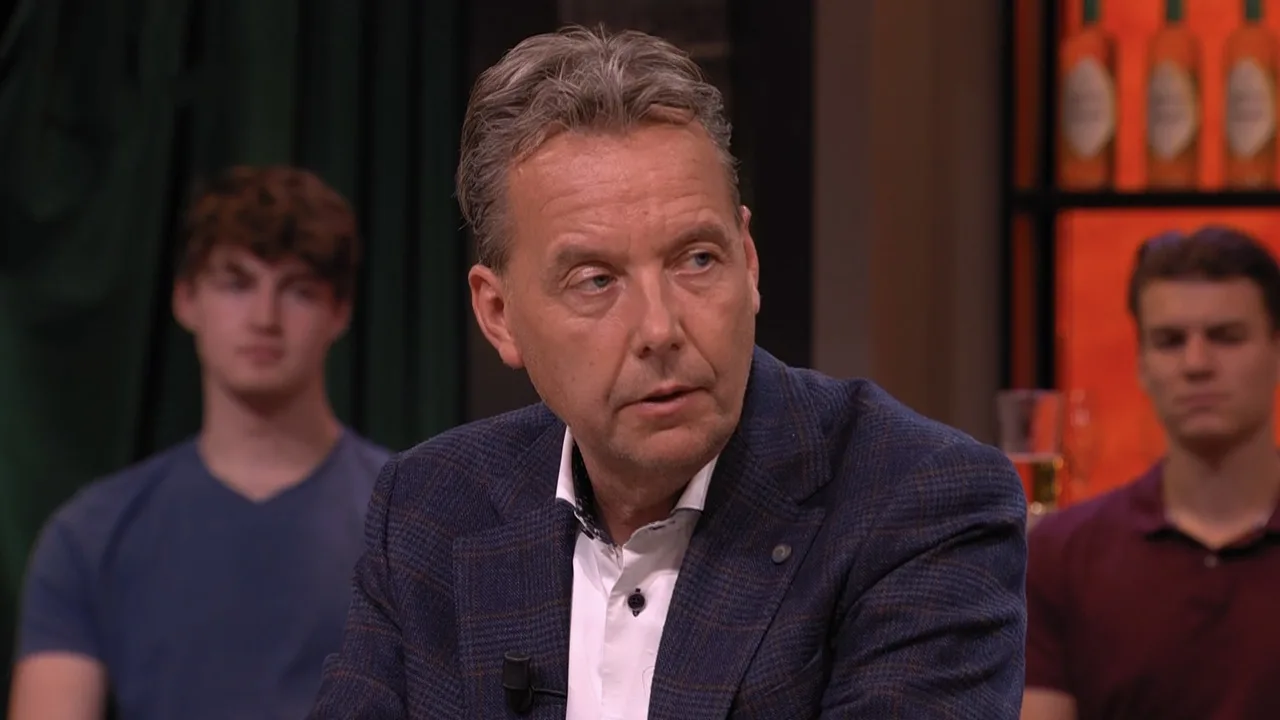 Valentijn uiterst kritisch op beleid KNVB: 'Het is daar één grote puinhoop’