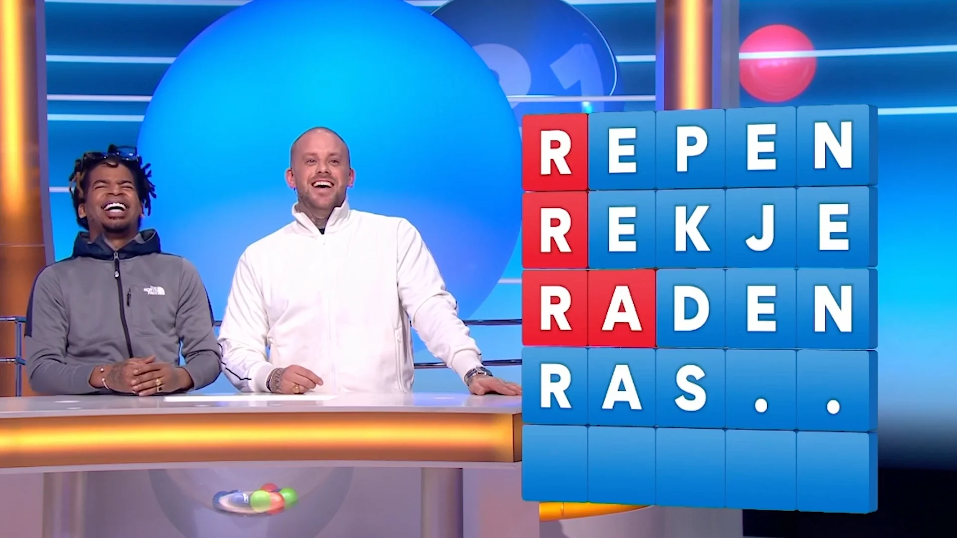 Nesim el Ahmadi en Fraasie zijn SUPERGAANDE in Vrienden van Lingo studio