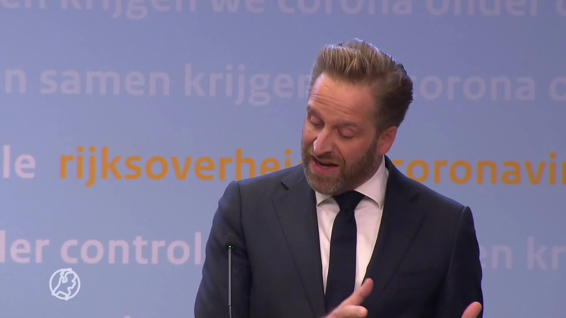 Rutte en De Jonge tijdens persconferentie