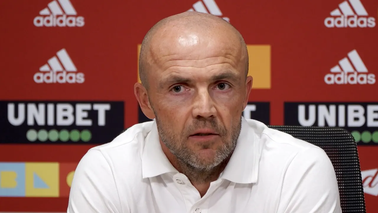 Schreuder: 'Ik ga ervan uit dat Antony bij Ajax blijft spelen'