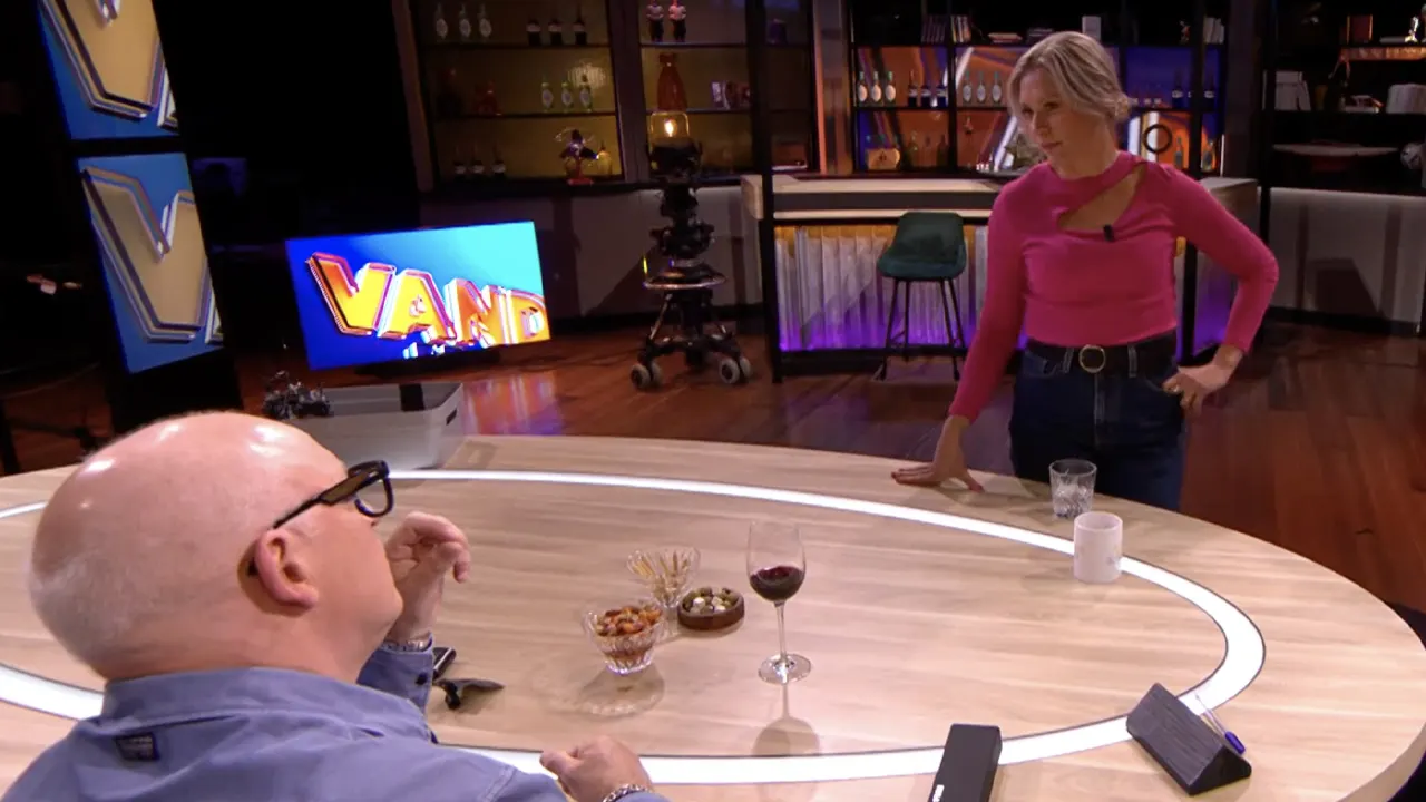 René waarschuwt Roxane In de Wandelgangen voor Alpe d'HuZes: 'Kijk nou uit'