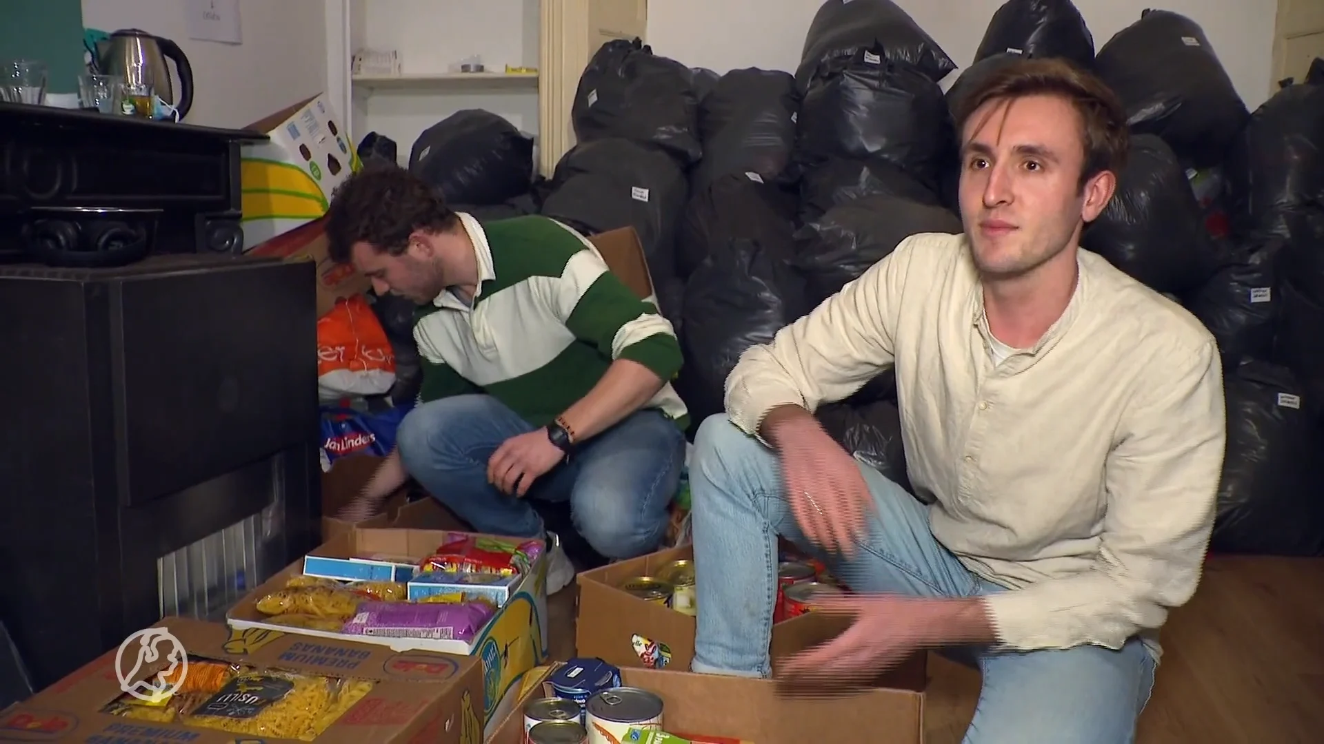 Studenten reizen met volgeladen busjes naar Oekraïne en nemen vluchtelingen mee terug