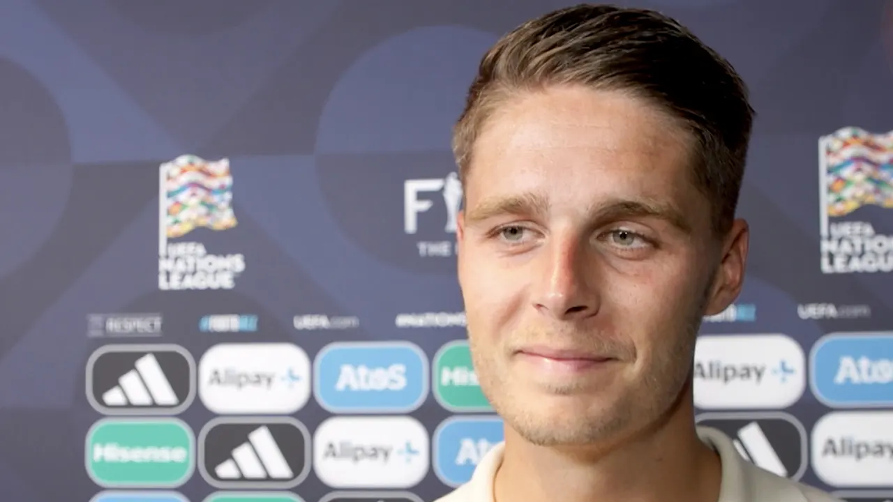 Joey Veerman corrigeert Noa: 'Het is een dorp hè!'