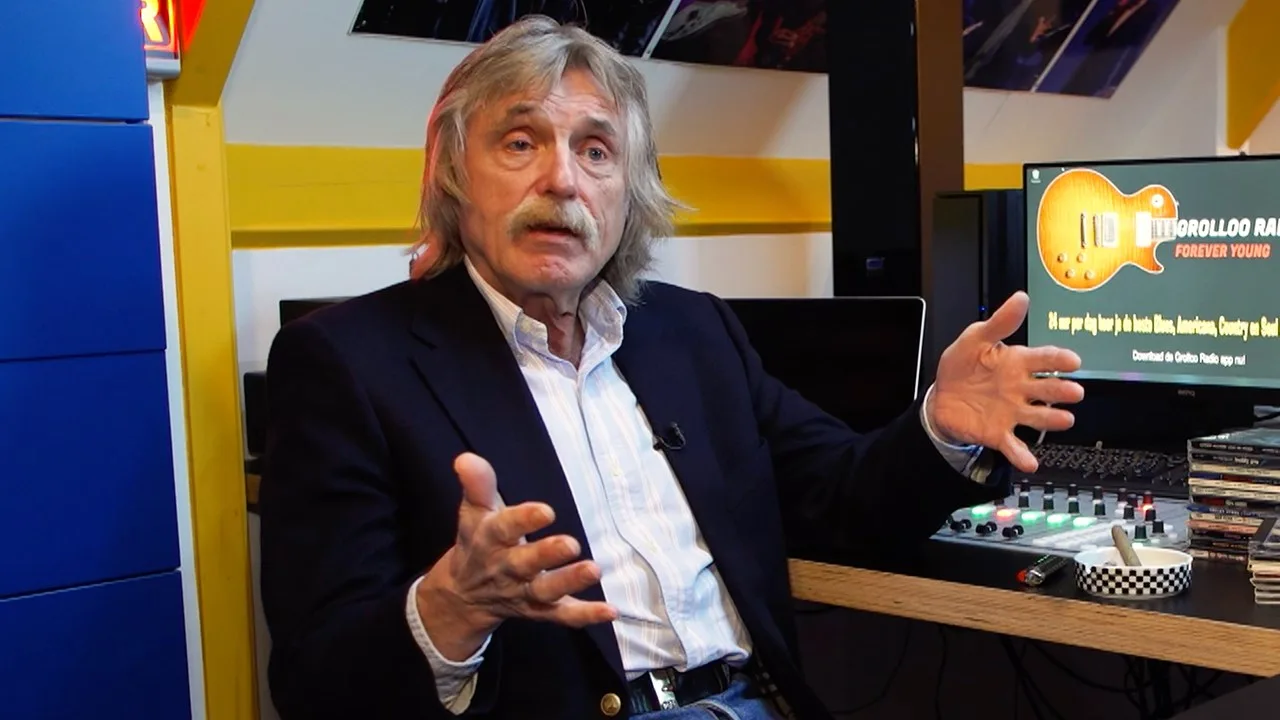 'Ik hoor van insiders dat helft van de spelers niet is gevaccineerd'