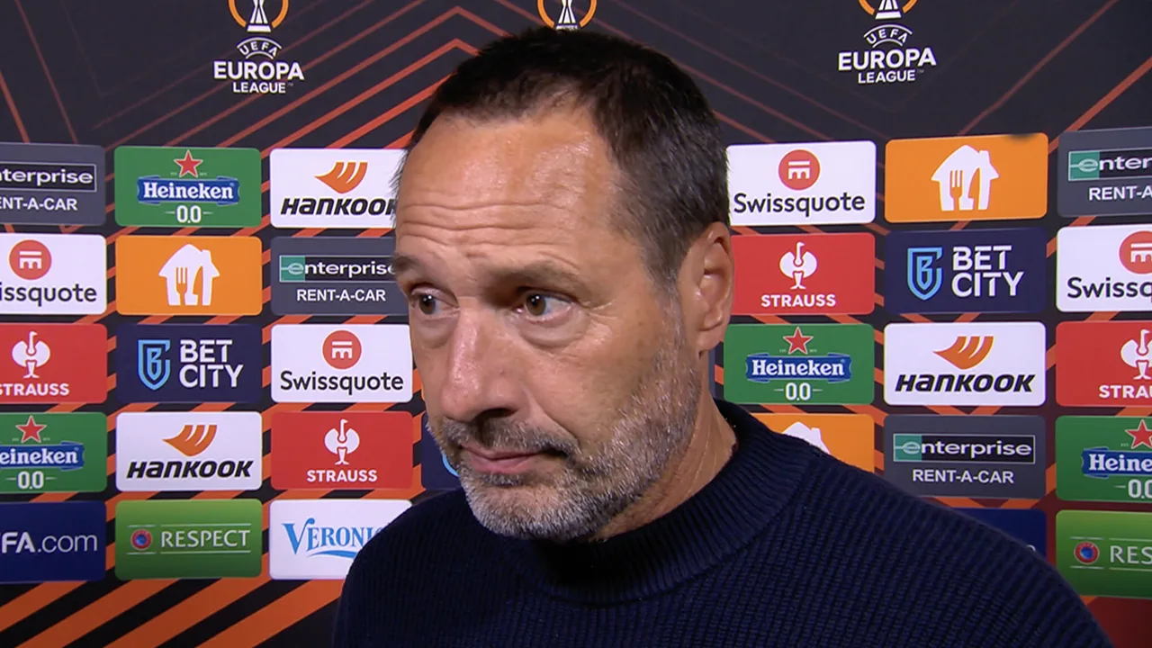 Van 't Schip ziet ondanks nederlaag Ajax groeien: 'Het proces stopt niet'
