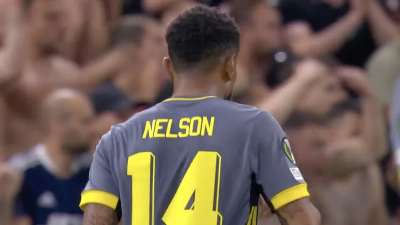 KANS: Feyenoord opnieuw gevaarlijk na balverlies Karsdorp