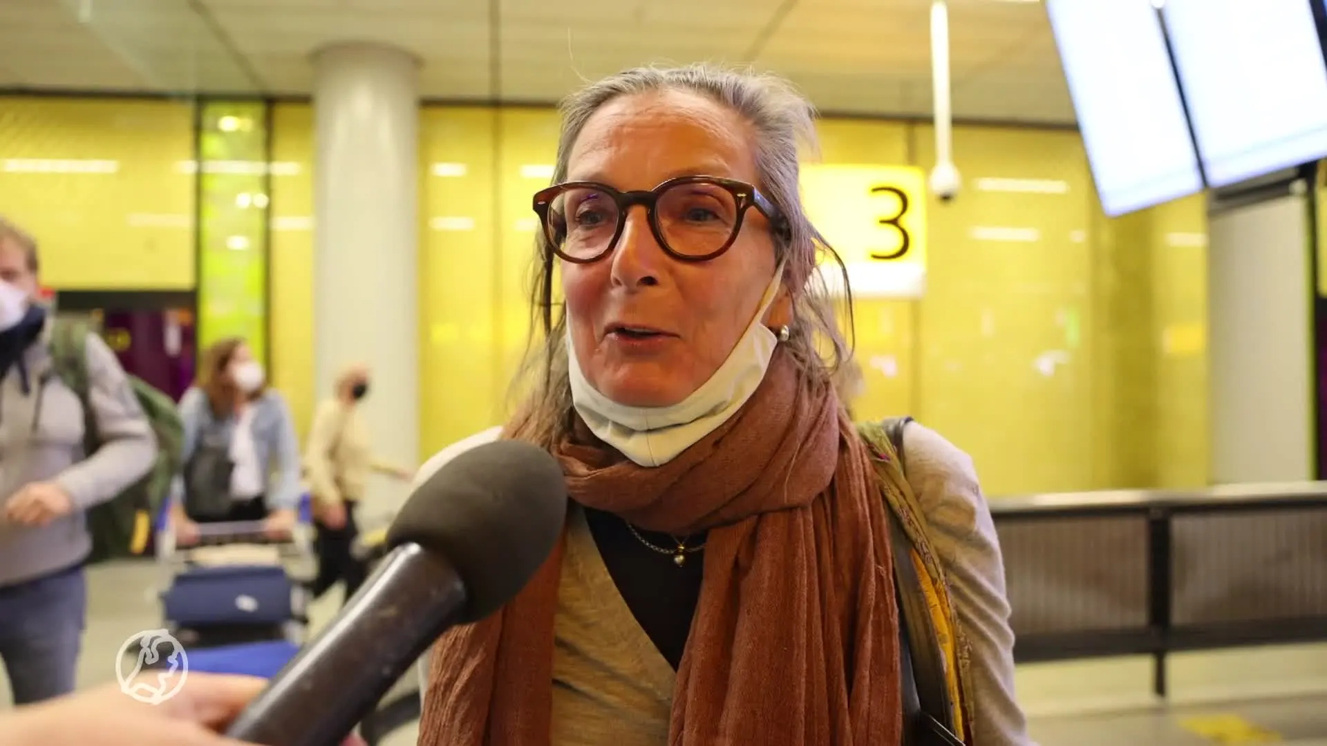 Eerste gestrande reizigers uit Marokko landen op Schiphol