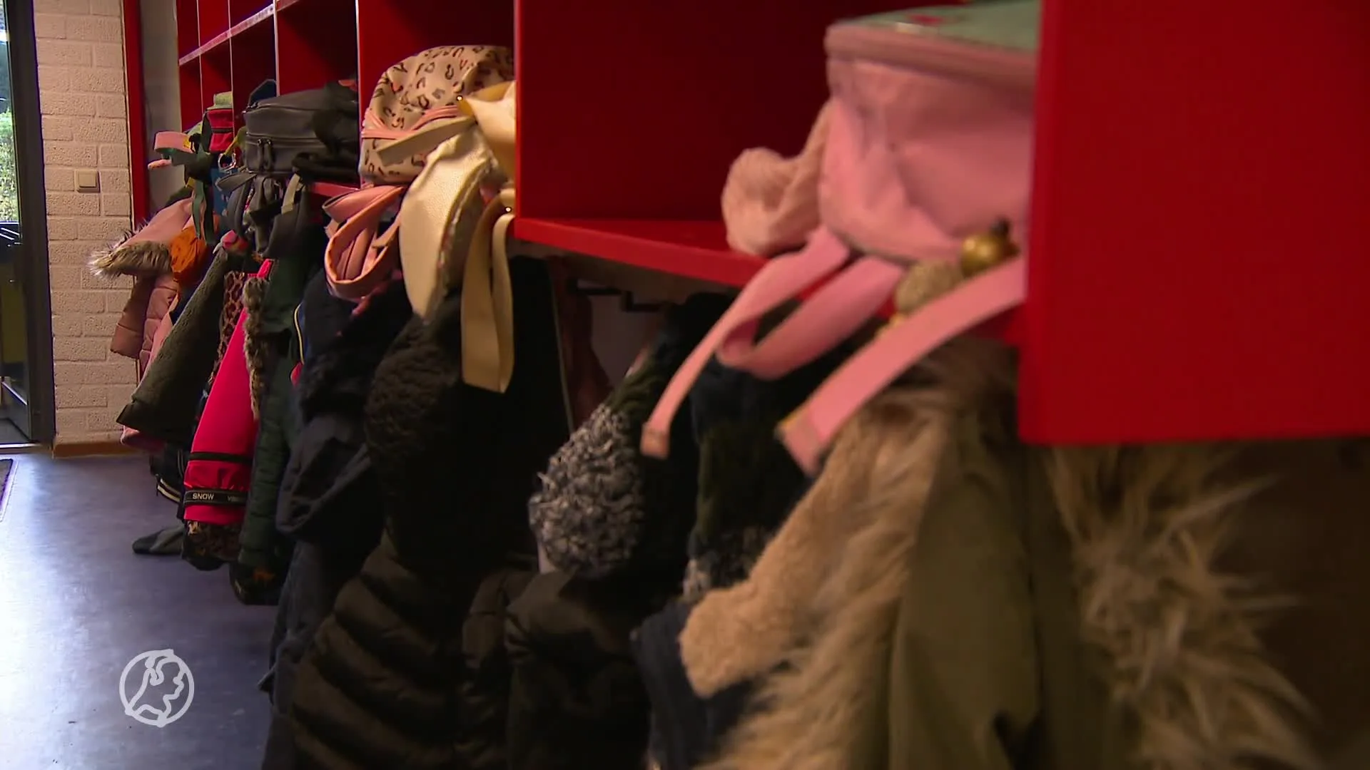 'Basisscholen wellicht toch eerder dicht om verspreiding omikronvariant te beperken'