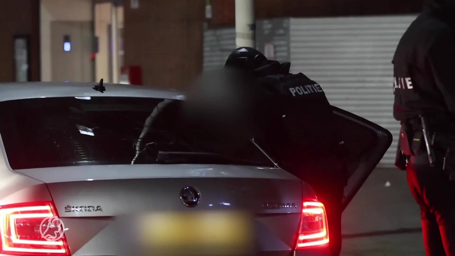 Man aangehouden bij grote politie-inval in pand Den Haag