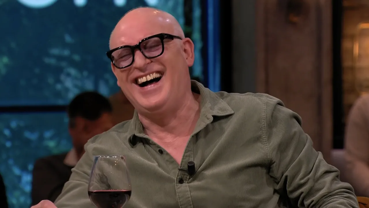 René gaat helemaal stuk om grapje Johan over shorttrack