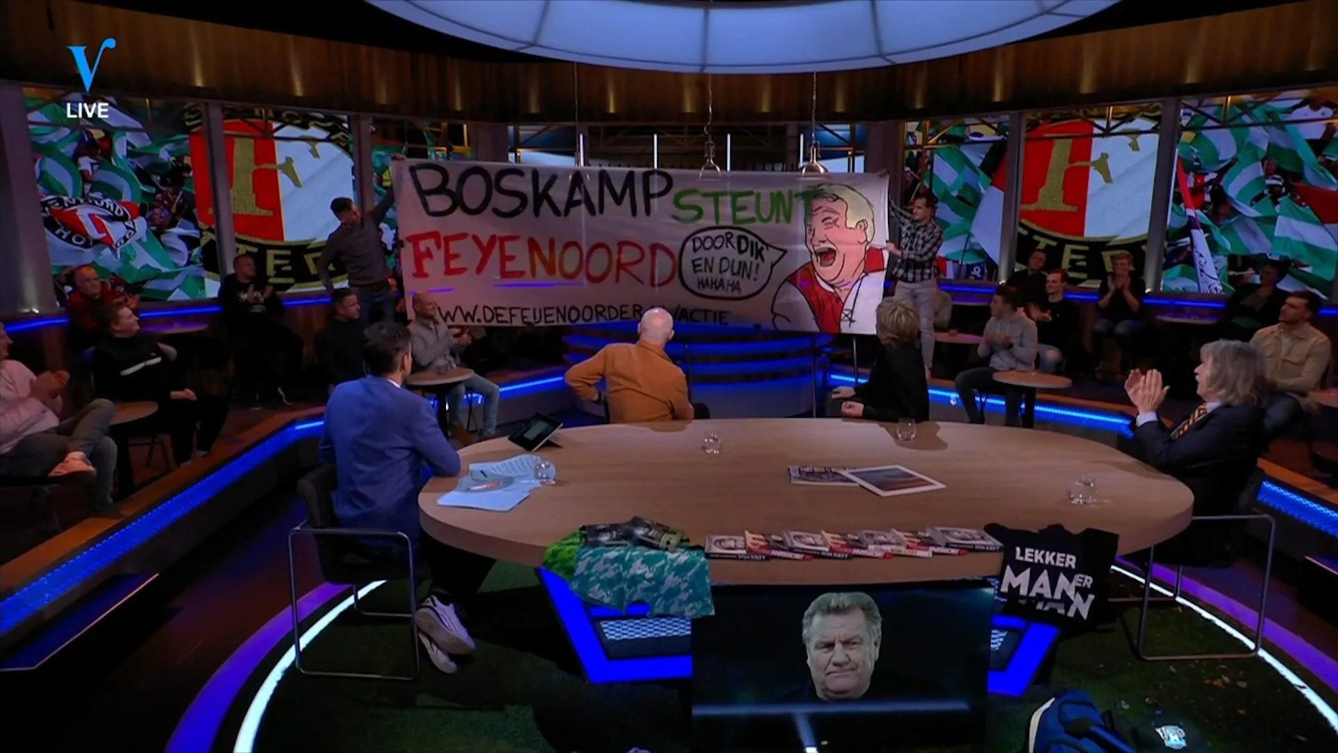 Speciaal spandoek van Jan in De Kuip: 'Boskamp steunt Feyenoo...