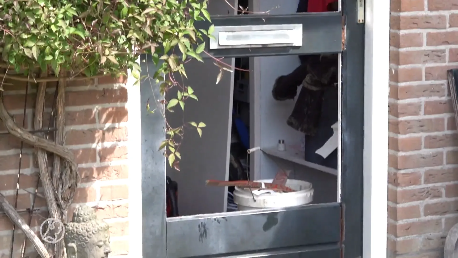 Explosief door brievenbus in Tuitjenhorn gegooid: bewoner gewond