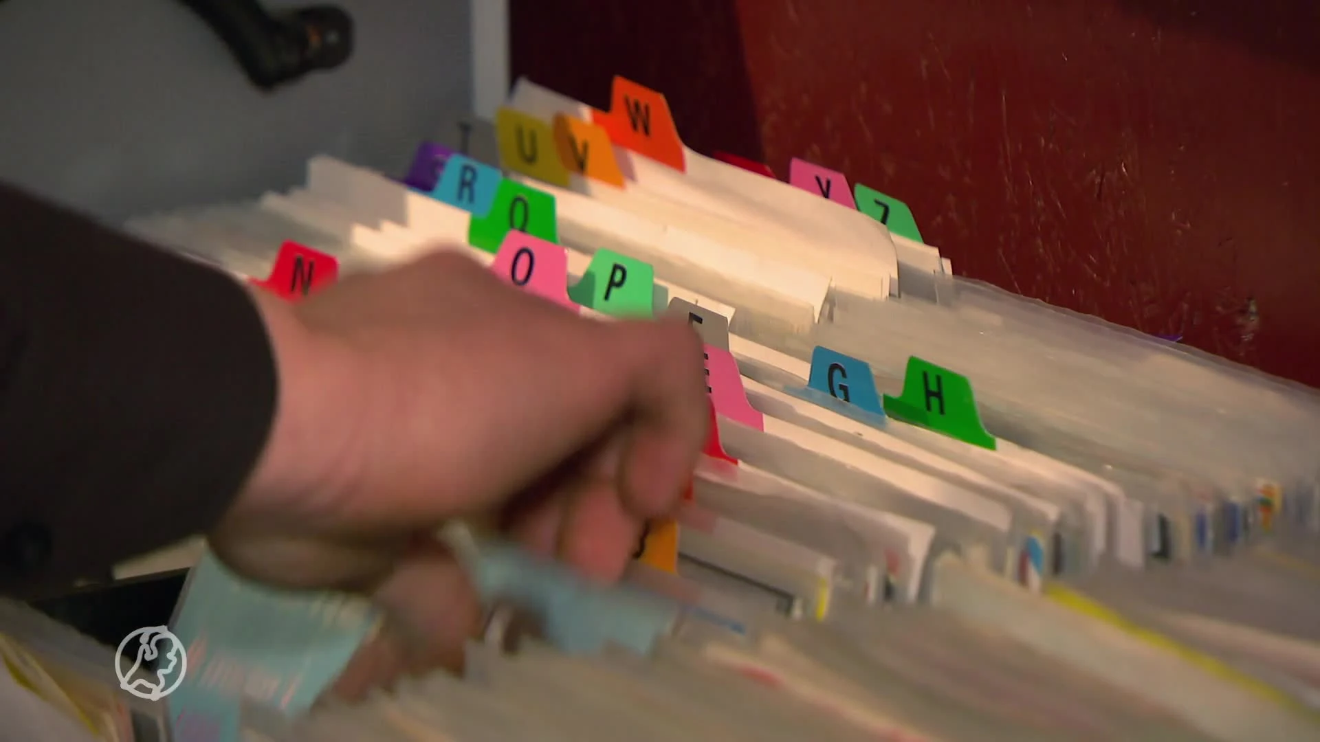 Lege studio's, maar bomvolle muzieklijsten bij piratenzenders...