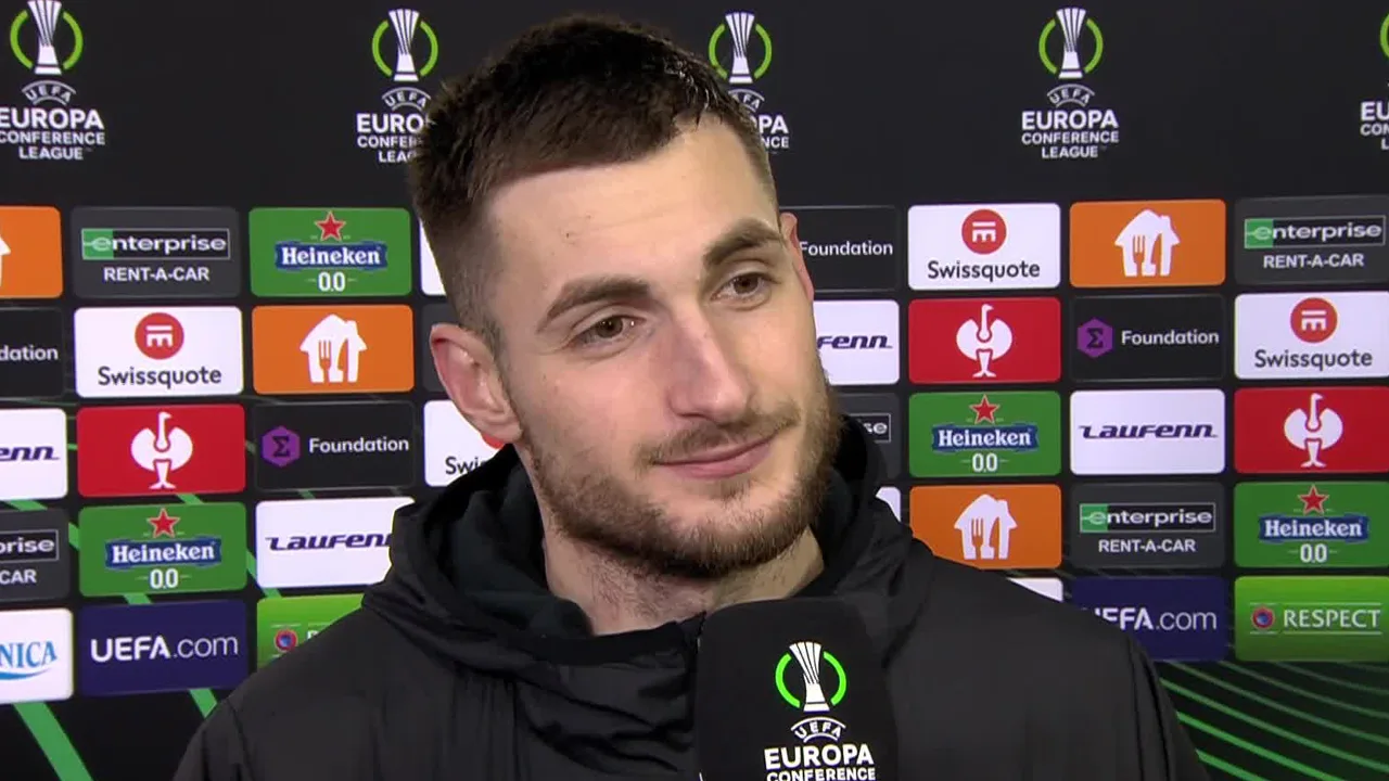 Bero reageert op Instagram-comment van oud-trainer Leonid Slutsky