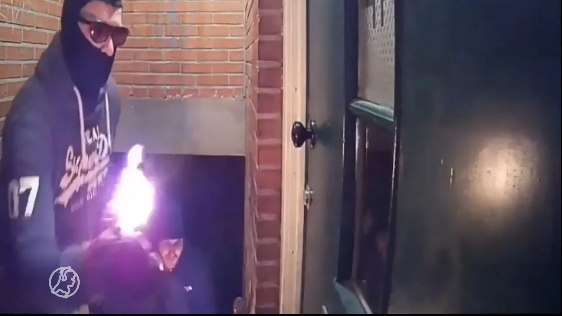 Politie deelt beelden van aanslag op huis Groningse journalist