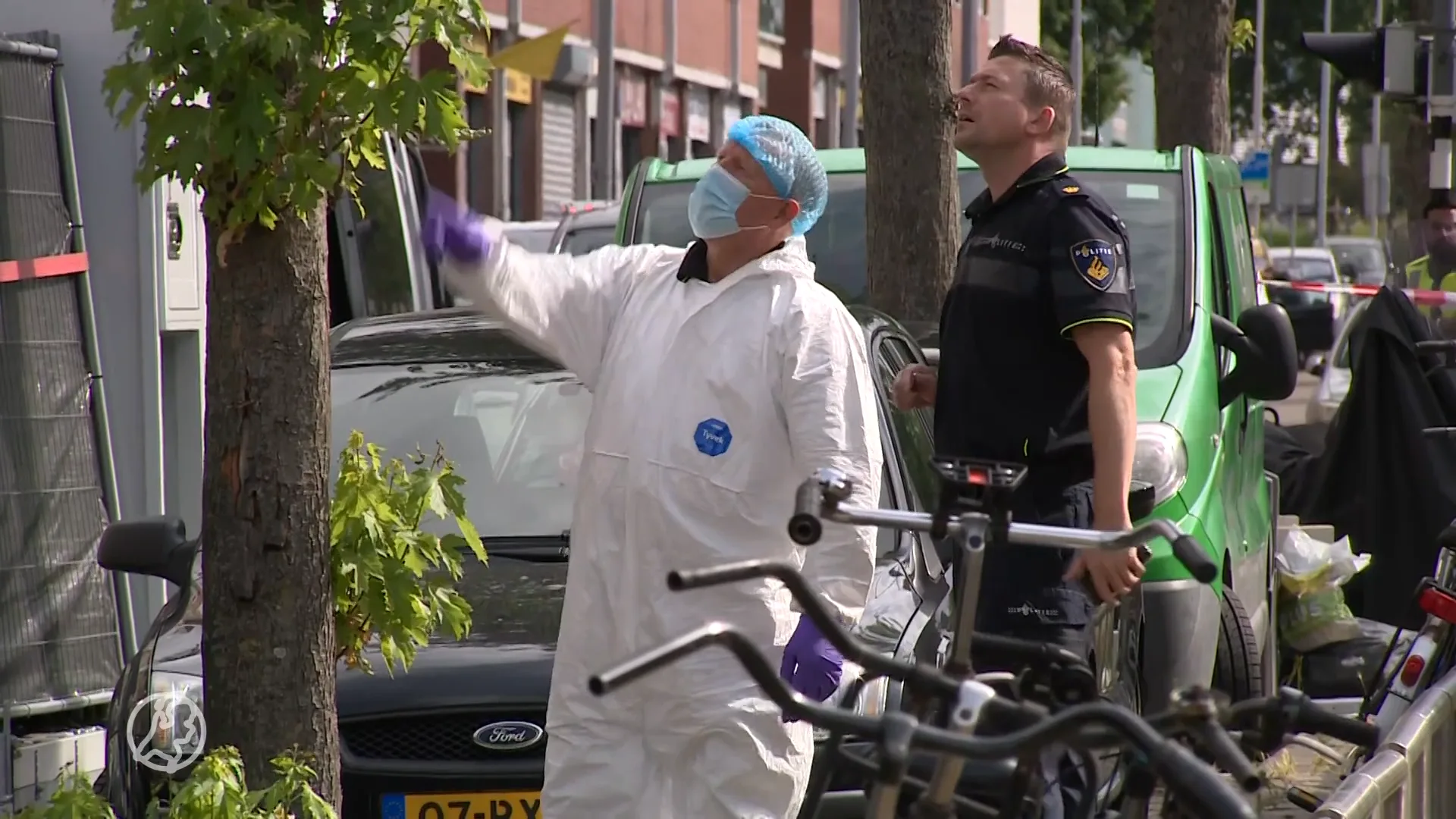 Rotterdammers in shock na dodelijke val van buurvrouw: 'Ik zag haar hangen, helemaal in paniek'