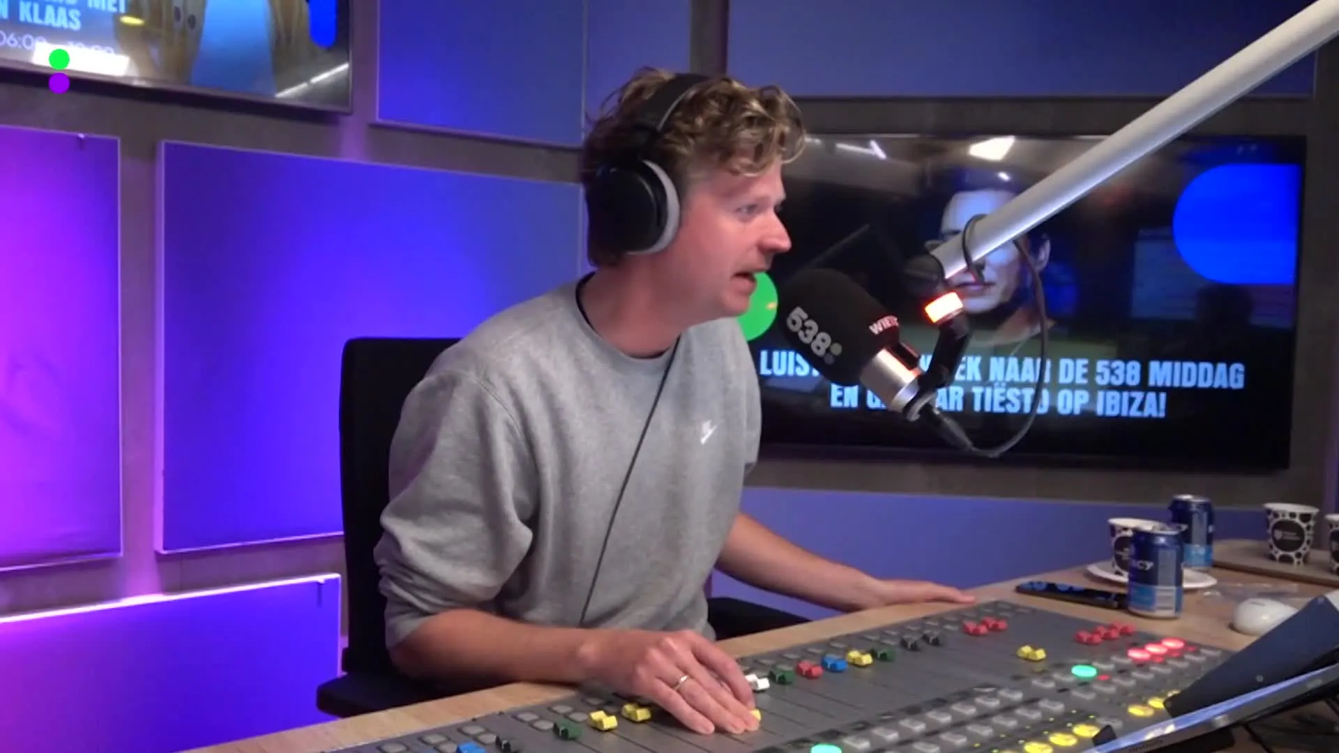 7-jarige Milan krijgt helikoptervlucht van Wietze en Klaas