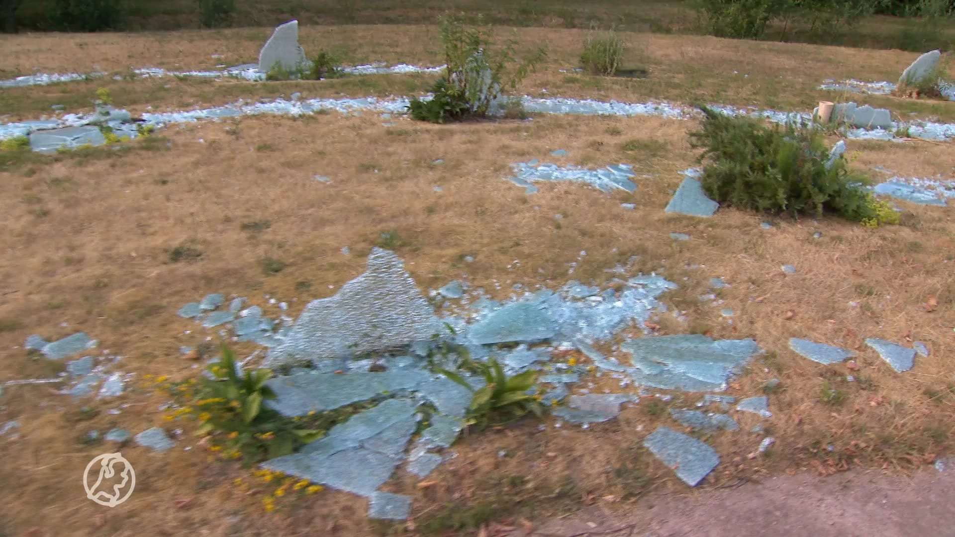 Gedenkplek in Dronten vernield: 'Ik ben echt geschokt'