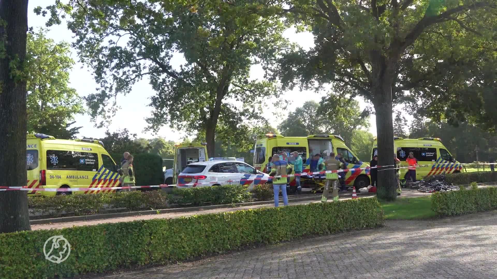 Vader en twee kinderen zwaargewond na aanrijding Nieuwleusen