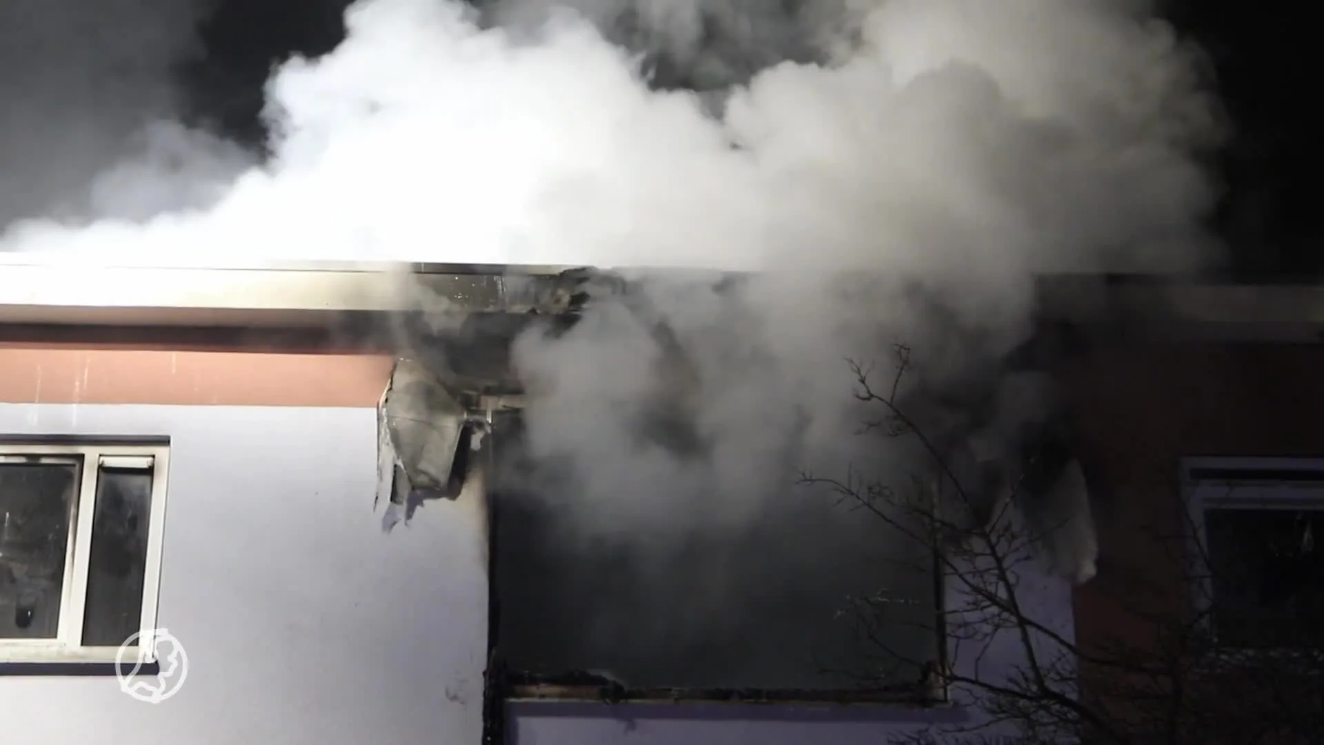 Gewonden bij brand in Leeuwarden, 20 huizen ontruimd