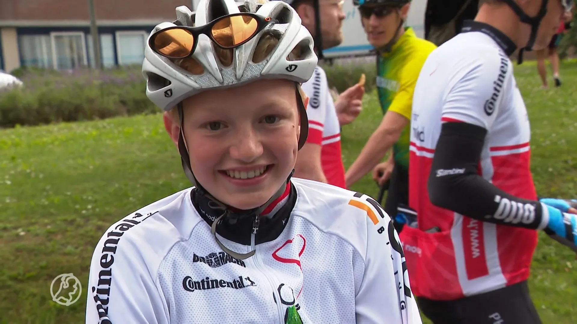 Hartekind Ingmar (12) fietst nu voor baby's met dezelfde afwijking